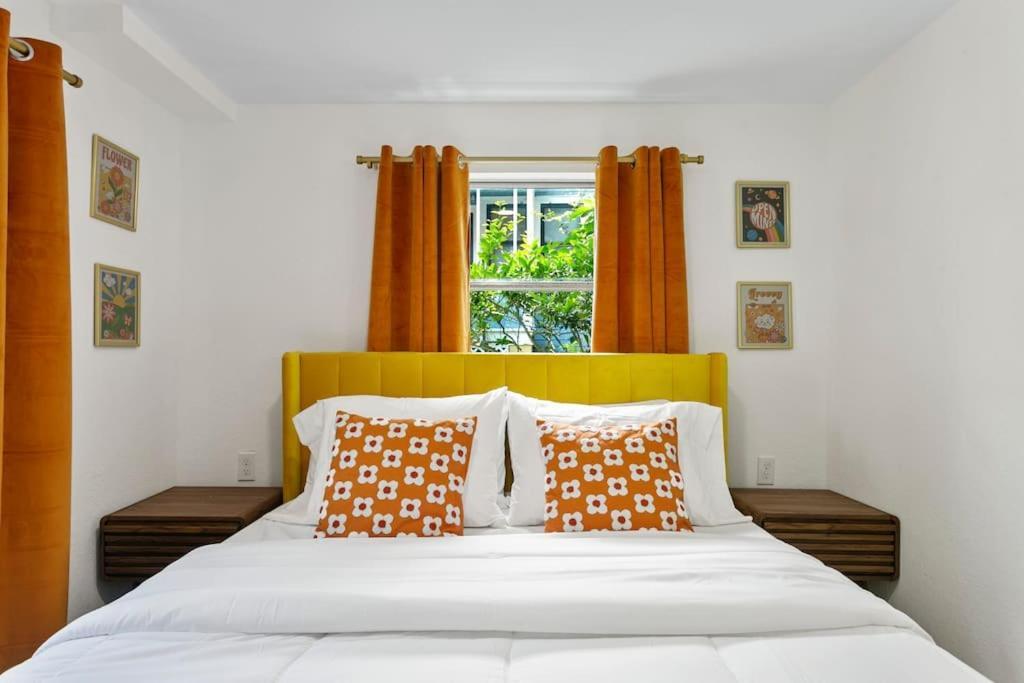That 70'S Themed Apt Close To Coffee, Food + Shops Tampa Exteriér fotografie